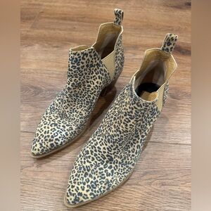 Dolce Vita Size 9.5 Cheetah Booties